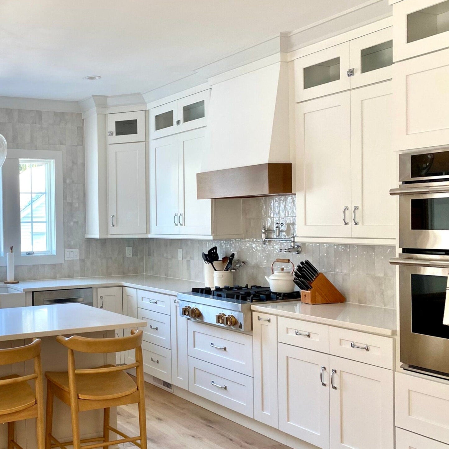 Hoodsly Angled Wood Range Hood Unfinished Wood Range Hood with Angled Front and Walnut Band