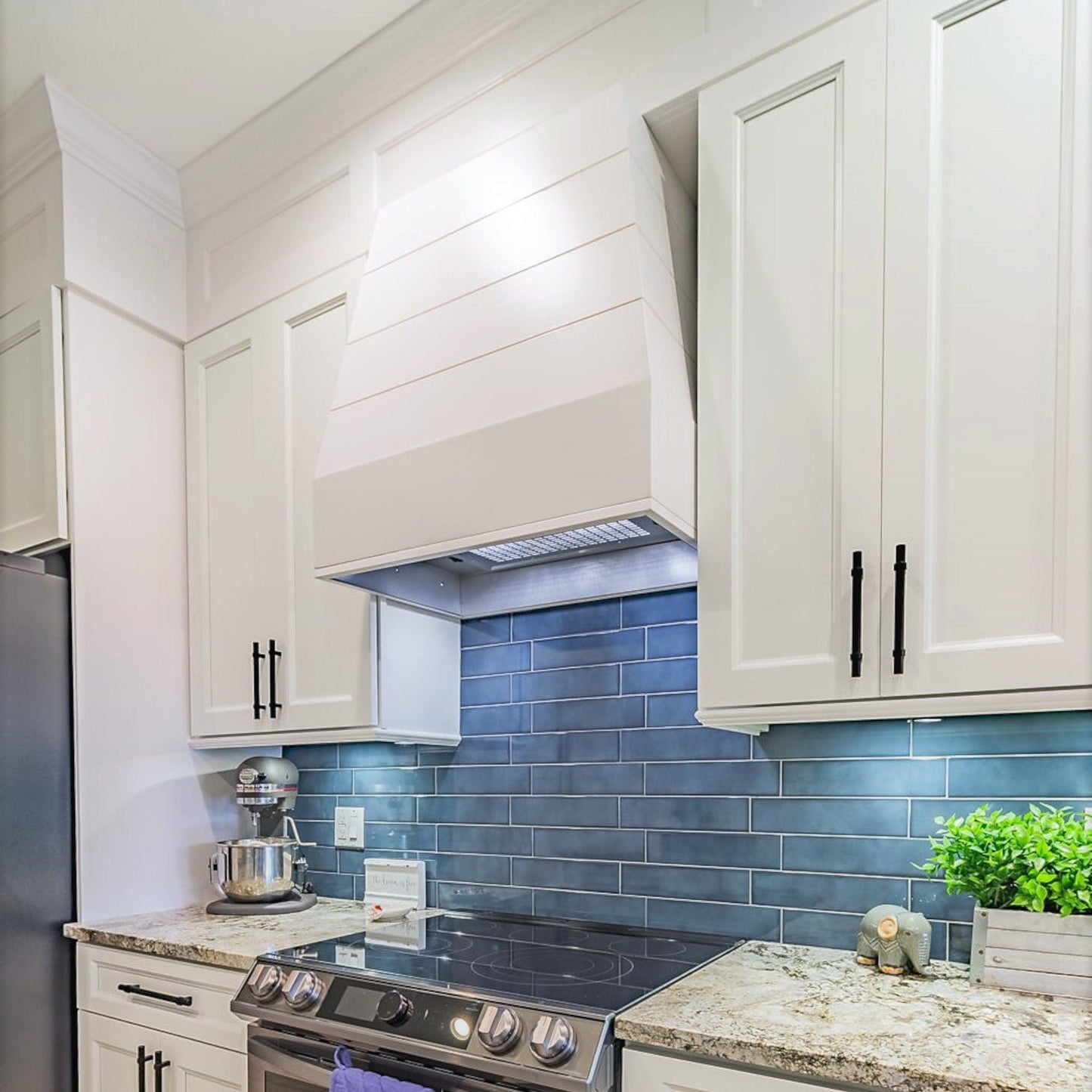 Hoodsly Tapered Wood Range Hood Unfinished Wood Range Hood With Tapered Shiplap Front and Block Trim